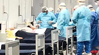 Pacientes COVID-19 son trasladados a nuevo ambiente temporal del hospital San José de Chincha, en Ica