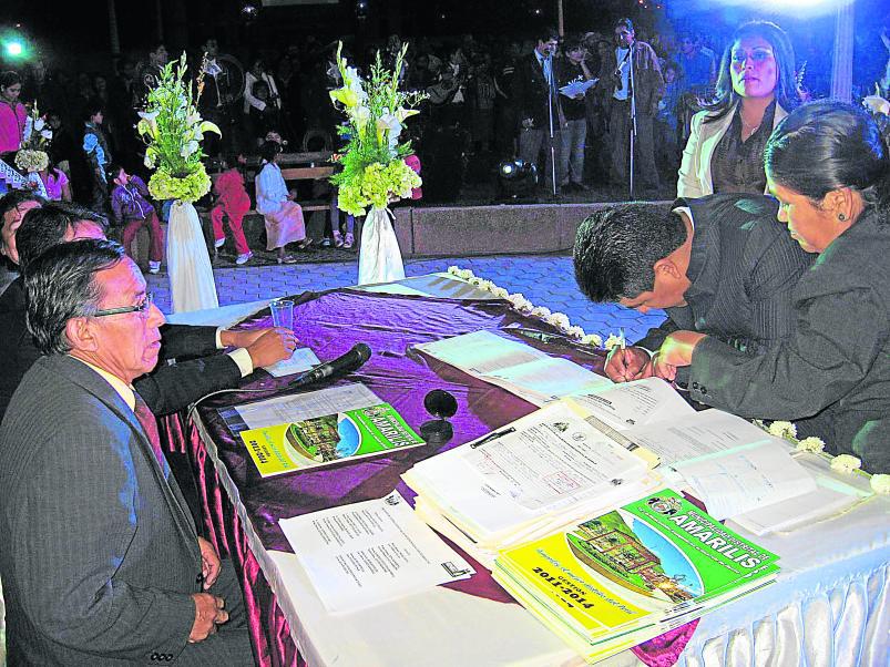 David Cajahuaman, el casamentero que unió a 1500 parejas