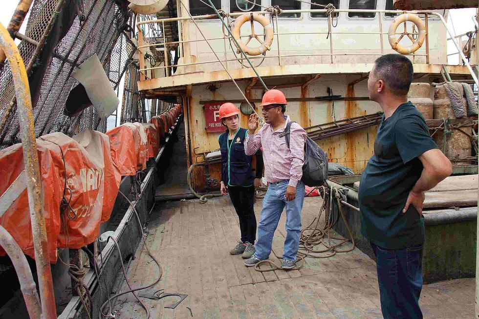 Confirman incautación de nave china por pesca ilegal de 9 toneladas de pota