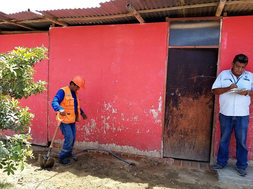 Cortan suministro clandestino de agua a más de 30 predios en Catacaos.