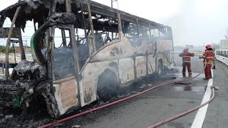 Piura: Manifestantes queman ómnibus en paro de transportistas (VIDEO)