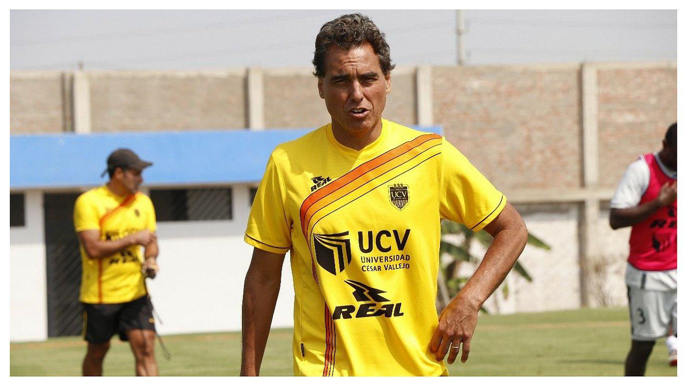 "Chemo" del Solar ya piensa en duelo ante Atlético Grau 