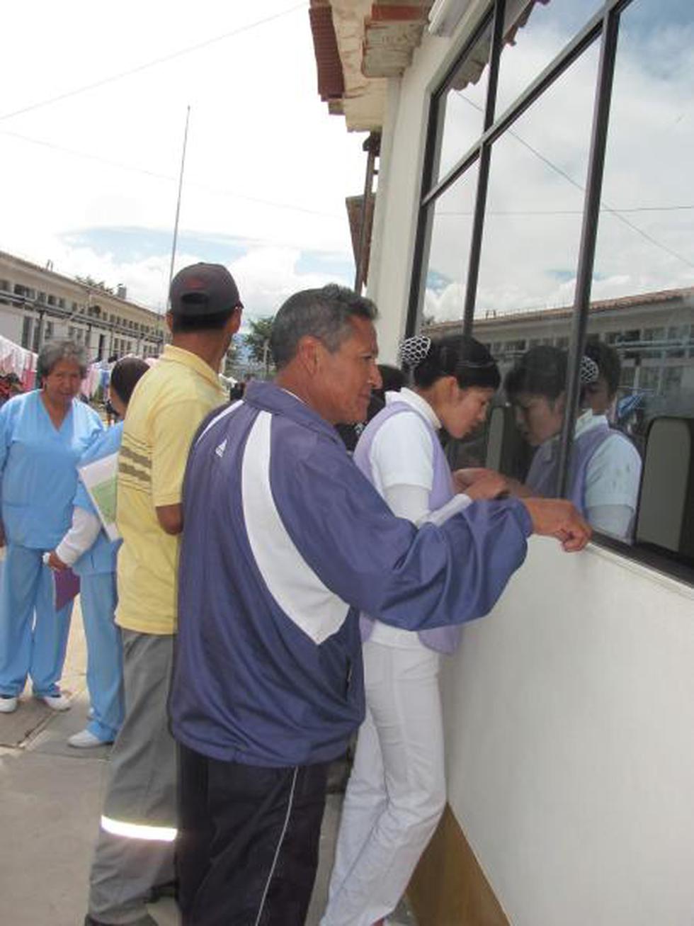 Advierten irregularidades en cobros a pacientes SIS