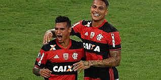 ​Paolo Guerrero y Miguel Trauco conforman el equipo ideal de extranjeros del Brasileirao