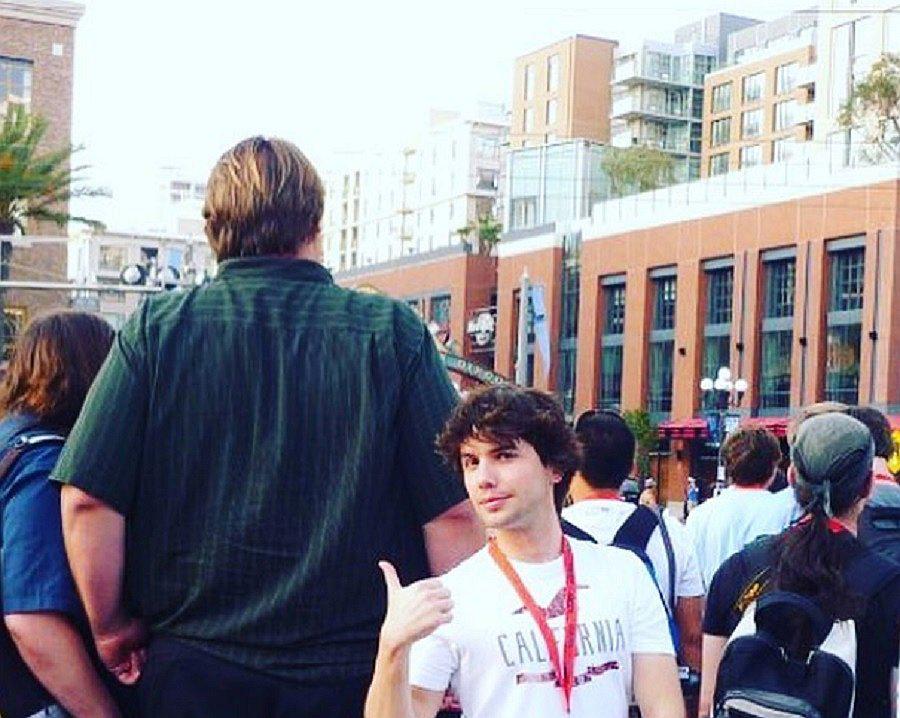 Instagram: Bruno Pinasco se burla de su baja estatura (FOTOS)