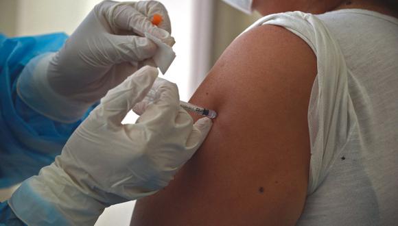 La vacunación en Ecuador comenzó el pasado mes de enero con la llegada de un lote de unas 8.100 vacunas de la firma Pfizer. (Foto: RODRIGO BUENDIA / AFP)