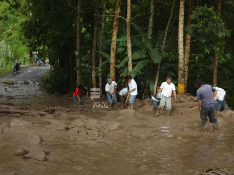Monobamba queda aislada tras huaico que destruye carretera y puente