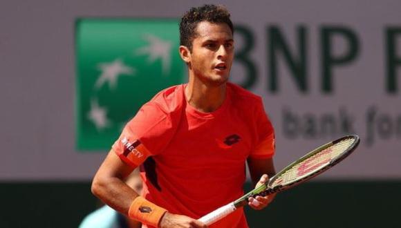 Juan Pablo Varillas se medirá ante Novak Djokovic en la cuarta ronda del Roland Garros 2023. (Foto: Getty)