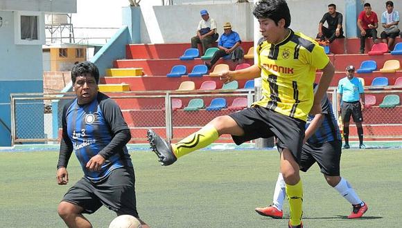 Residentes puneños llevan 18 años compitiendo en torneo de fútbol en Tacna