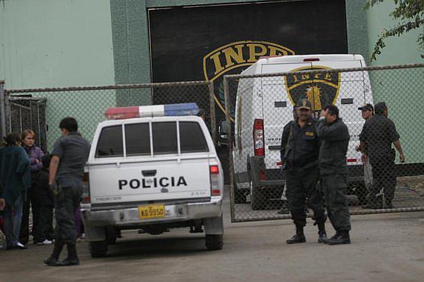 Condenan a 12 años de prisión a hombre que tocó a una menor 