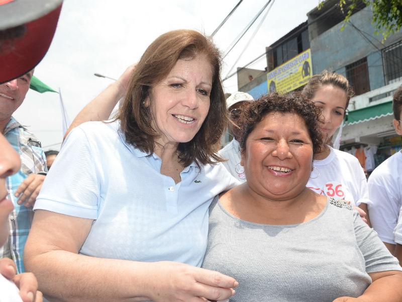 Lourdes Flores: "Mario Hart representa a la juventud"