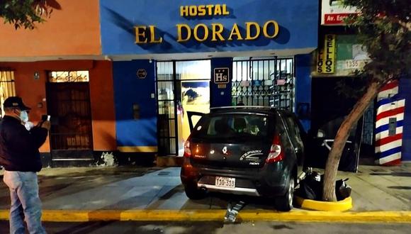 Según las autoridades locales el conductor del vehículo salió ileso del accidente pero mostraba visibles síntomas de ebriedad. (Foto: Seguridad Ciudadana de Trujillo)