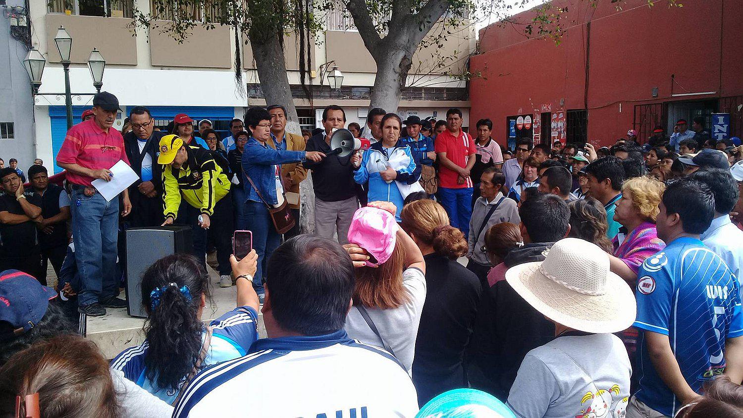 Continúa huelga de maestros en Trujillo