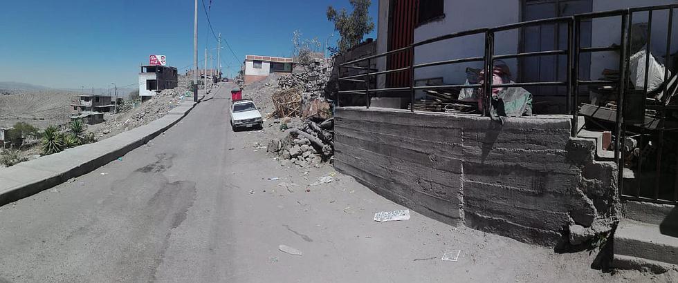 Municipio no recoge escombros de vía pública (FOTOS)