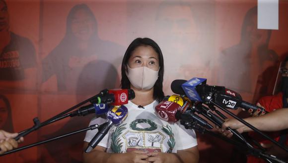 Keiko Fujimori declaró a los periodistas tras un recorrido proselitista en San Juan de Lurigancho. (Foto: Hugo Perez / @photo.gec)