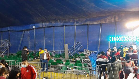 La gradería de un circo en Islay quedó por los suelos.