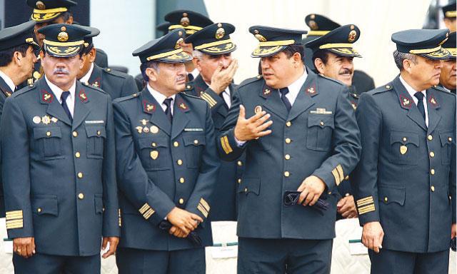 Asignan nuevos cargos a 46 generales PNP