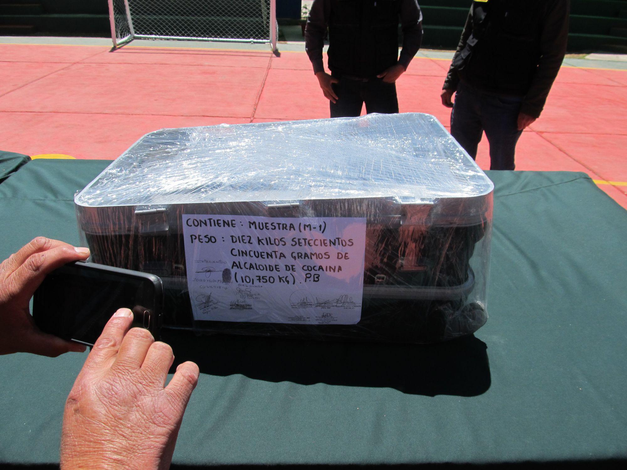 Cusco: capturan a filipino con 10 kilos de droga
