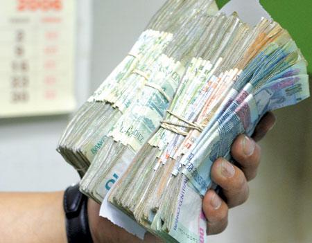 Adolescente roba 10 mil soles a su papá para fugarse con enamorado 