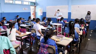 Perú: unos 60 mil escolares venezolanos no acceden a certificados de estudios por falta de documentos migratorios