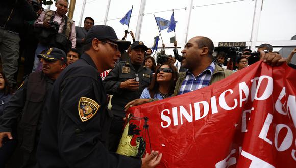 Nueva jornada de protestas de trabajadores estatales se realizó en el Centro de Lima
