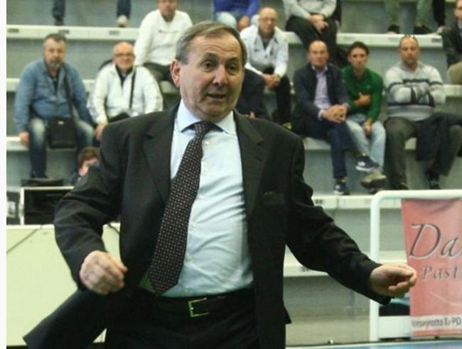 Presidente del fútbol amateur italiano: "basta ya de ceder ante 4 lesbianas"