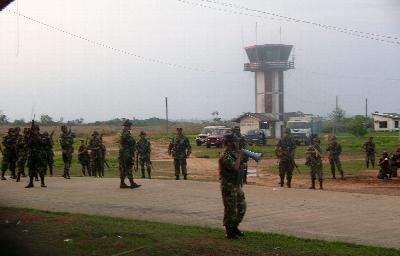 Bolivia inaugura un cuartel en frontera con Brasil
