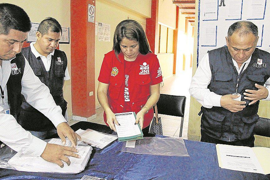 Llega a Tumbes material electoral