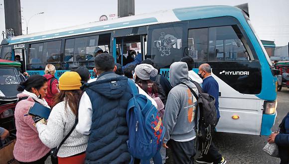 Martín Ojeda, presidente de Conet-Perú, explicó que mientras el Congreso y el Ejecutivo aprueben una serie de normas a favor del transporte público, no se trasladarán los costos a los usuarios. (Foto: Hugo Curotto | GEC)