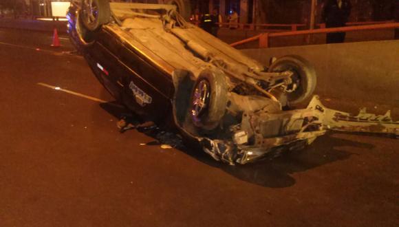 Trujillo: Taxista resulta herido tras volcadura de su vehículo