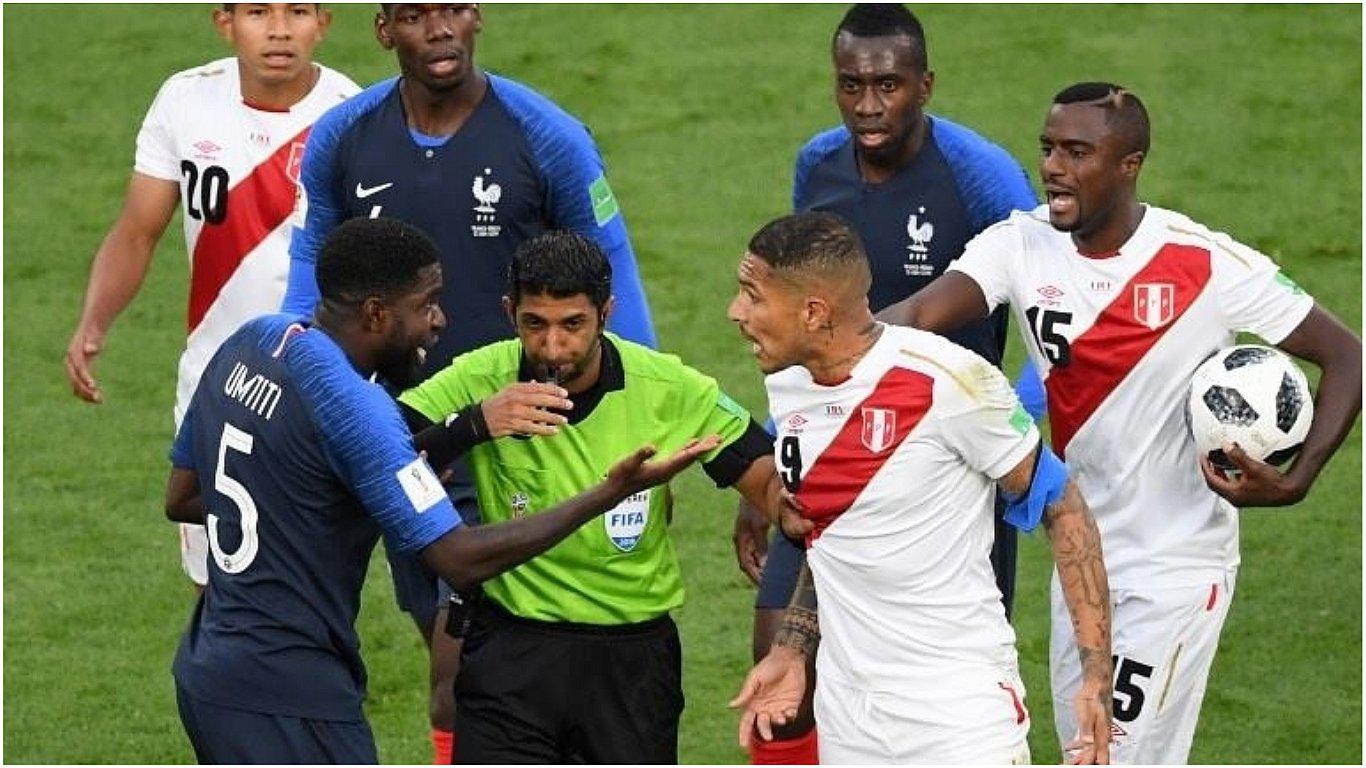 ​Paolo Guerrero recibió tarjeta amarilla tras choque con Samuel Umtiti (FOTO)