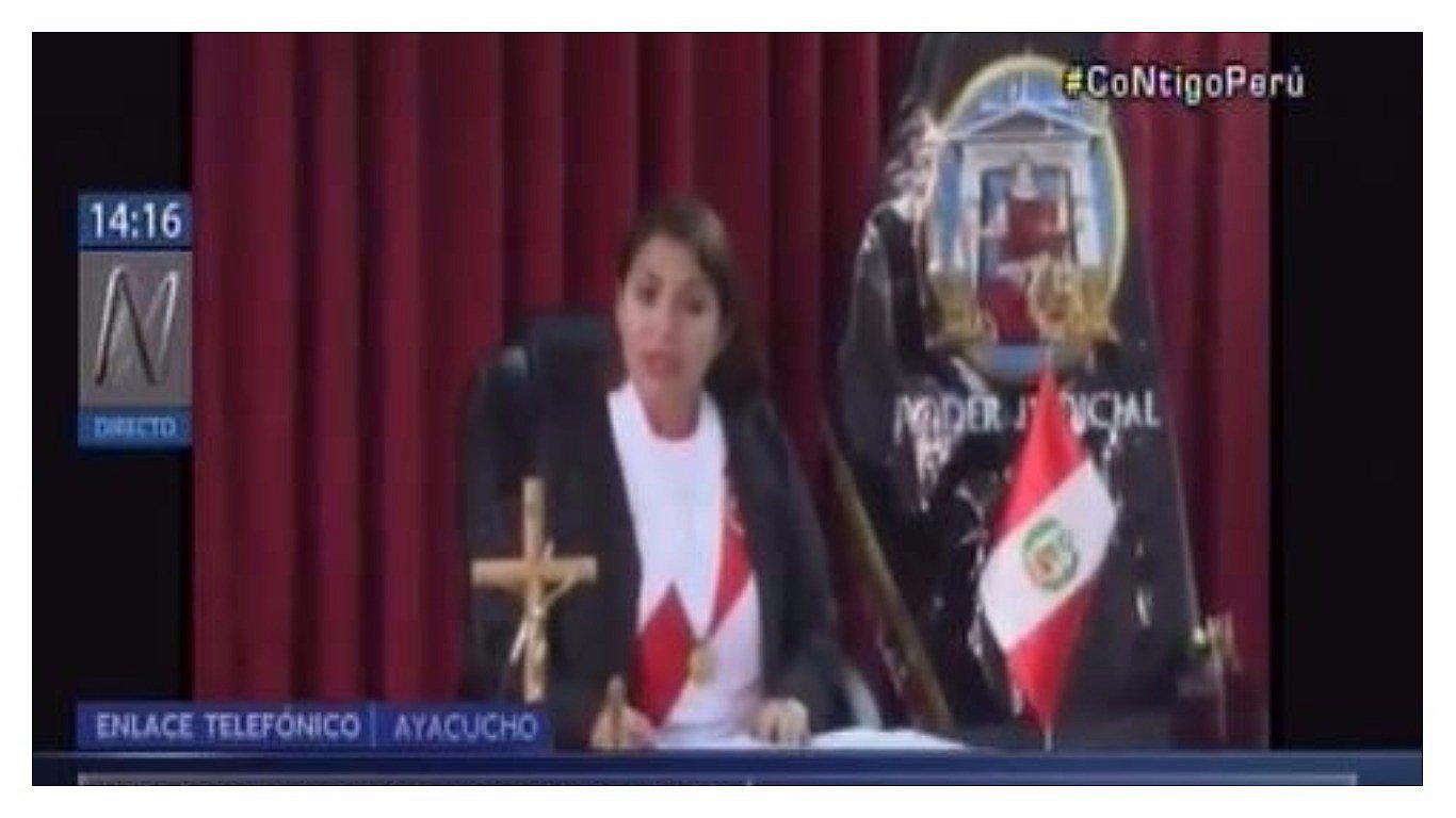 Jueza realiza audiencia vistiendo la camiseta de la selección peruana (VIDEO)
