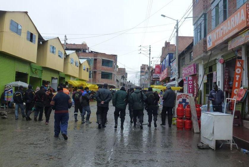 Puno: abandonan mano de bebé en calle de La Rinconada