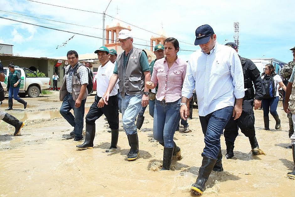 Ministro de Trabajo, Alfonso Grados y jefe del Gabinete supervisaron zonas damnificadas en Tumbes