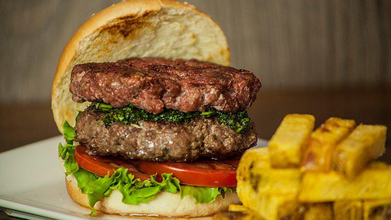 Regalarán 2500 hamburguesas por el 'Día de la Hamburguesa Peruana'