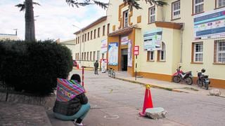 Médico plantea cánulas binasales como alternativa para pacientes que  no consiguen cama UCI en Huancayo