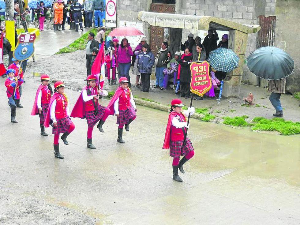 Con desfile recordaron la 'Batalla de Pasco'