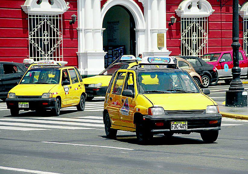 Trujillo: Taxistas de autos Tico se resisten a dejar las pistas de Trujillo