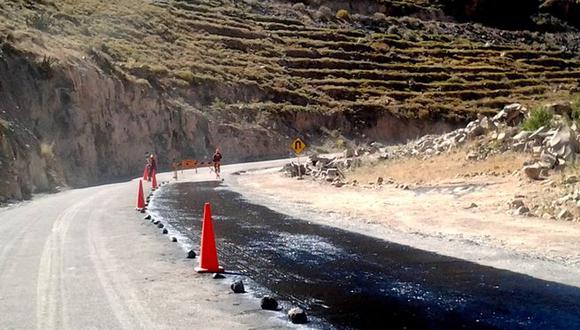 Huanta: trabajadores impagos paralizan obra de asfaltado