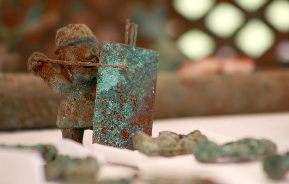  Descubren figuras de guerreros preincas de la Cultura Wari en Cusco (VIDEO-FOTOS)