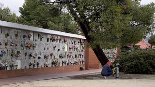 Terror en cementerio de España: dos personas fallecen en un tiroteo 