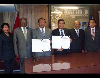 UPLA e INPE firman convenio