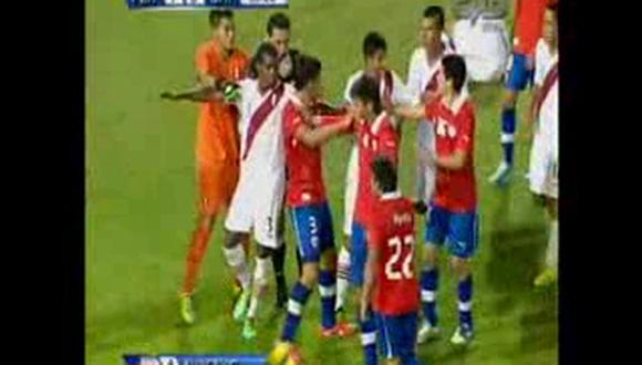 Sudamericano Sub 17: chileno Medel provocó la expulsión de los dos peruanos