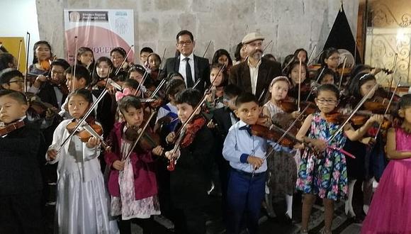 Jano Vera Dona Su Arte Para Que Ninos Toquen El Violin Edicion Correo