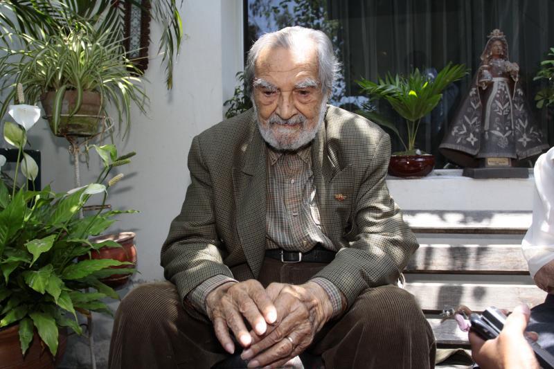 Alan García: Salud de Armando Villanueva es "relativamente estable"