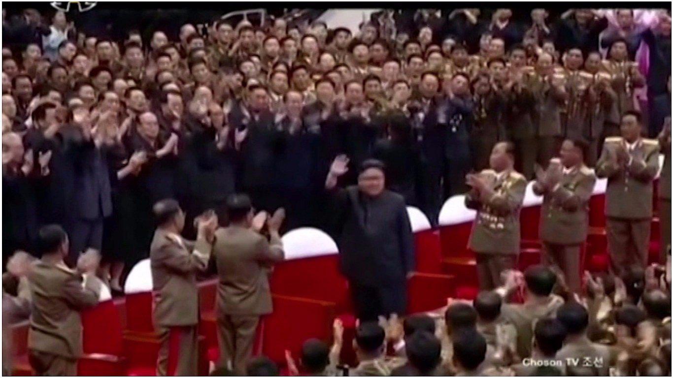 Corea del Norte: ​Kim Jong-un celebra con concierto pop el éxito de su último misil (VIDEO)