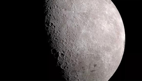 Encuentran por primera vez presencia de agua en la Luna
