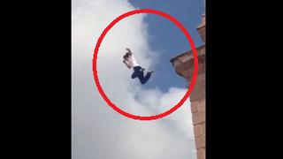 México: Adolescente se tira desde la torre de una iglesia (Videos)