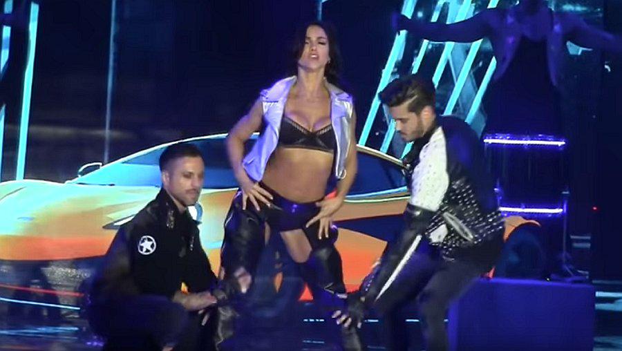 Paloma Fiuza cautivó con sensual baile en Teletón de Chile (VIDEO)