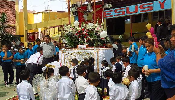 Imagen del Señor de Locumba visitó colegios en Moquegua